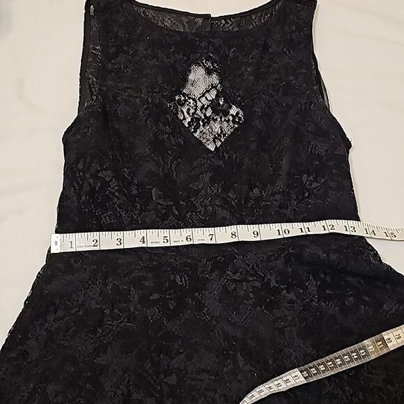 ALICE PLUS OLIVIA LACE COCKTAIL DRESS SIZE 2 - Picture 8 of 13